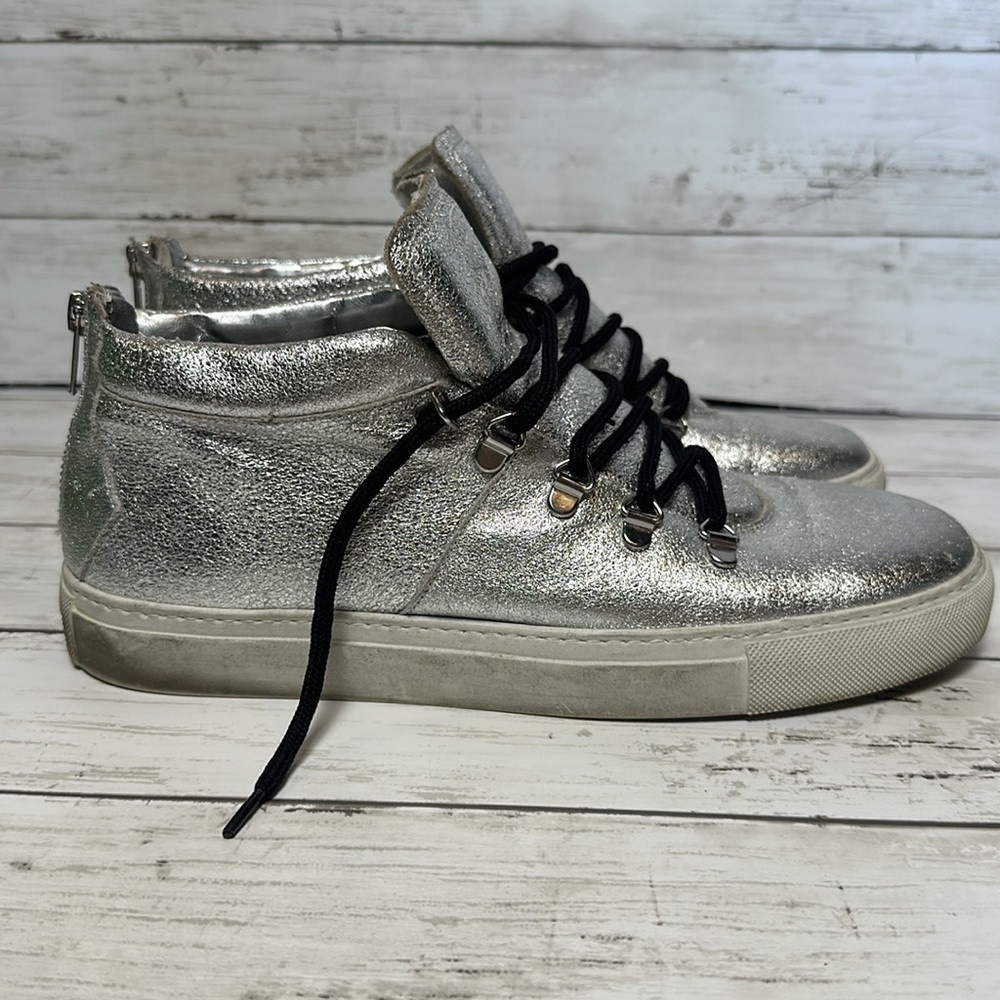 P448 Hightops womens Skate Metallic Silver Lace Up Sneakers Zip Back Size 10